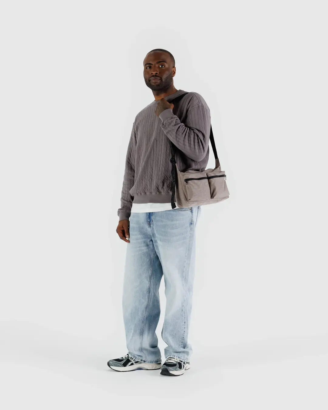 MEDIUM CARGO CROSSBODY- DOVE