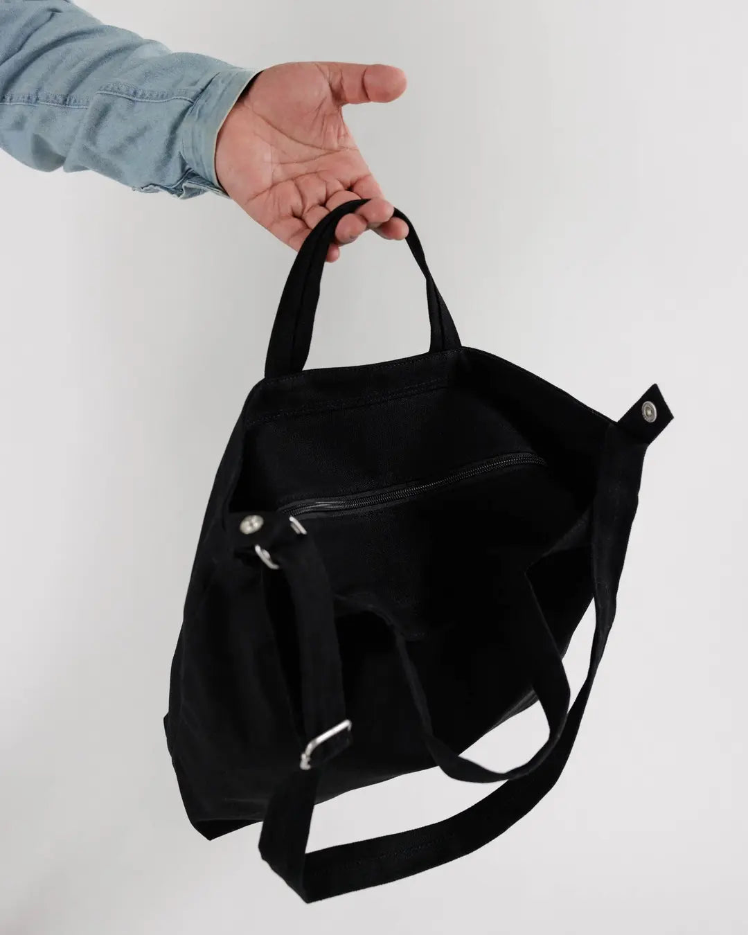 HORIZONTAL ZIP DUCK BAG -BLACK